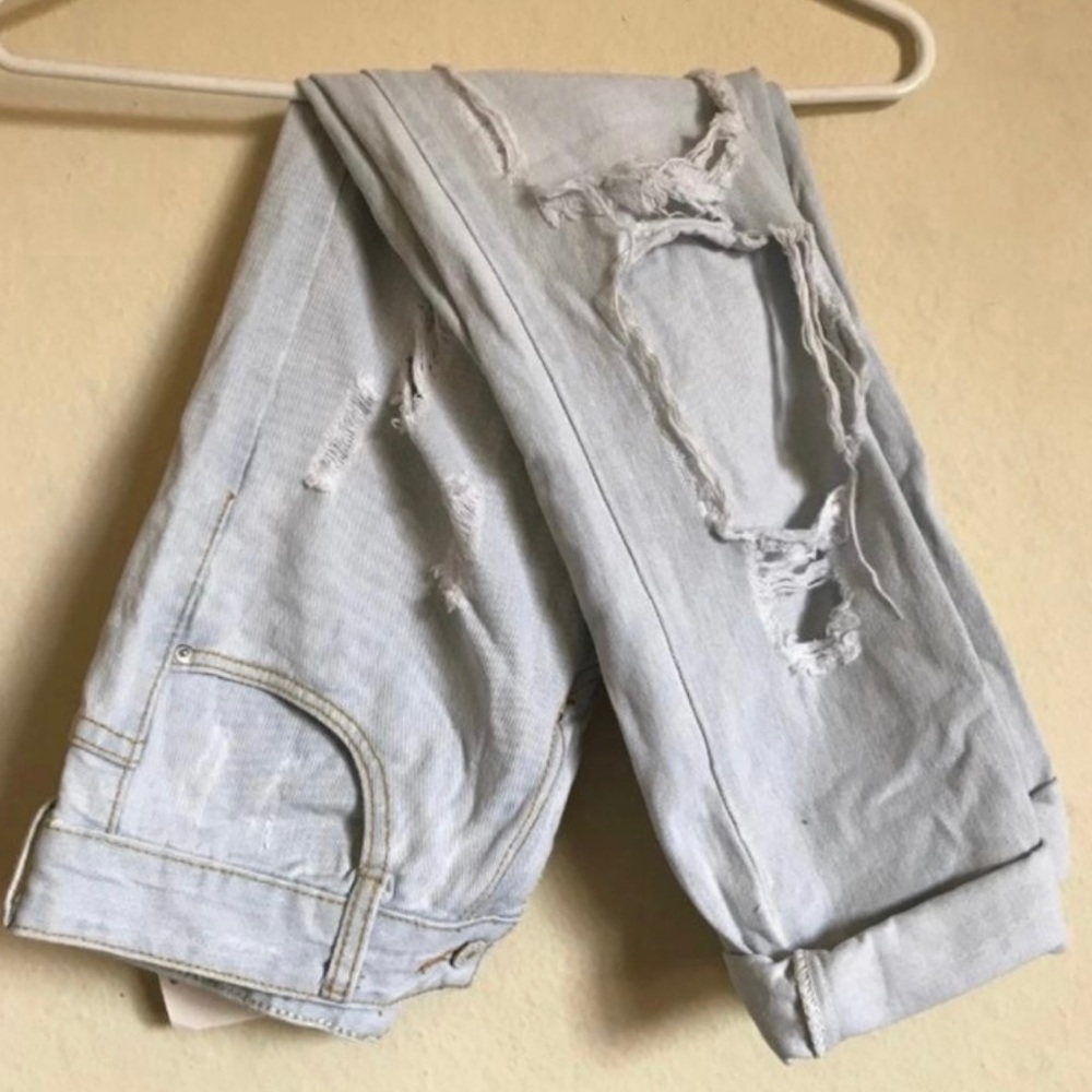 NWT Torn Jeans